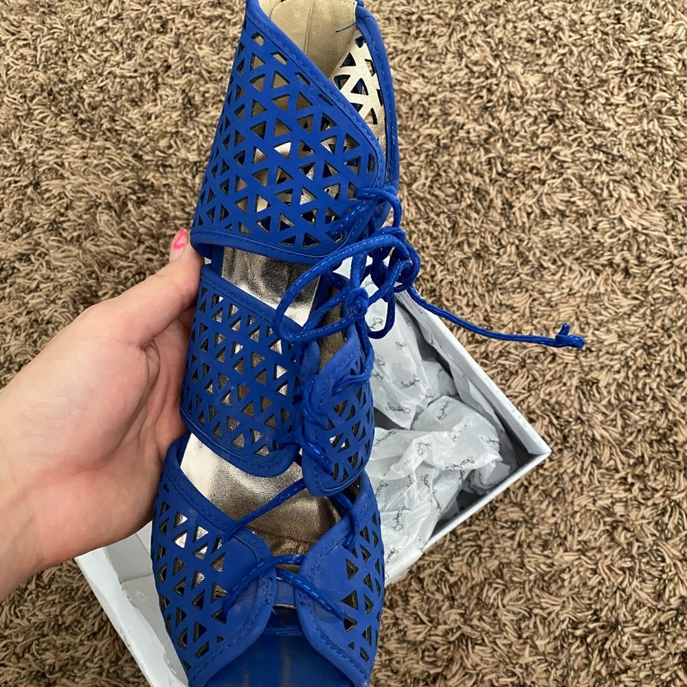 Blue Heels - Picture 2 of 3